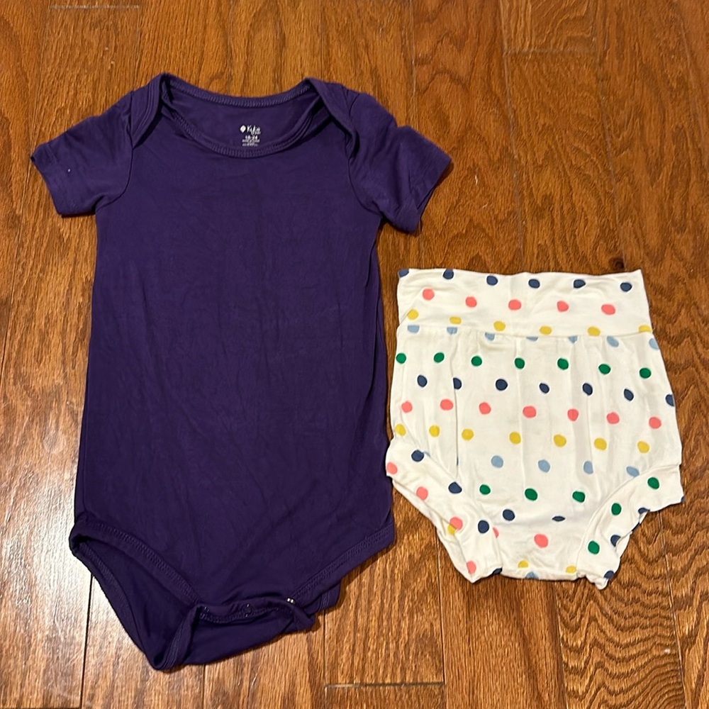 Kyte Bodysuit and Bummies. NWOT. Size 18-24 months.